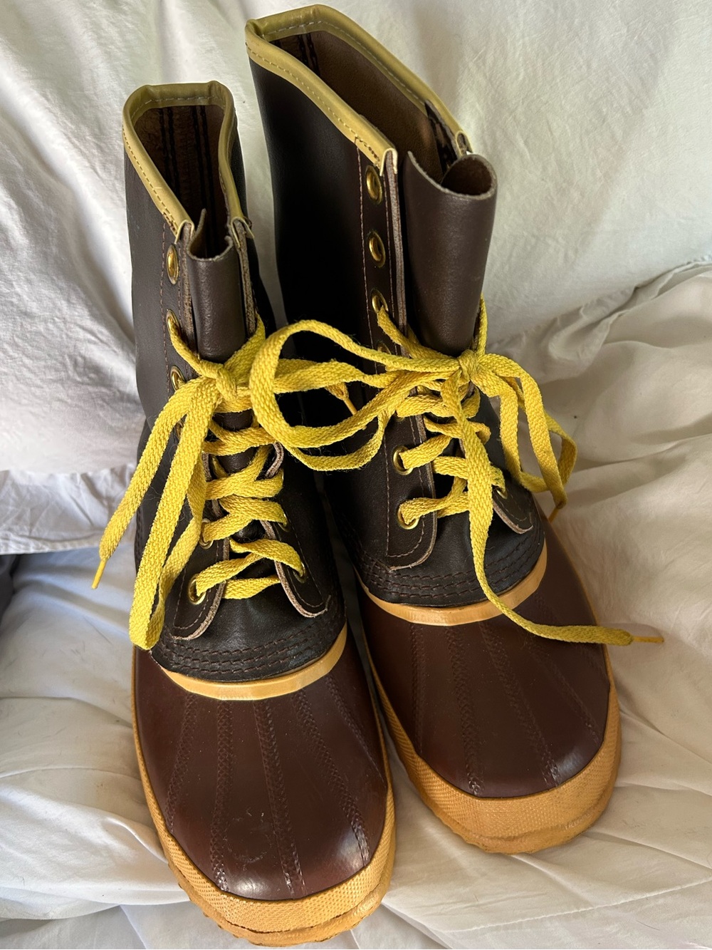 Sorel Men's Brown and Yellow Lace-Up Artic PAC Duck Boots. Size 9